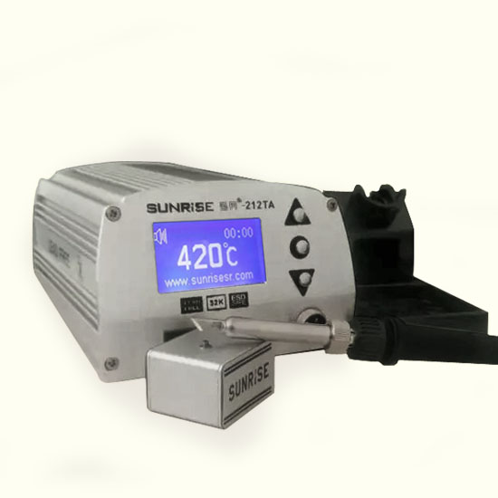 流水線上的焊臺(tái)